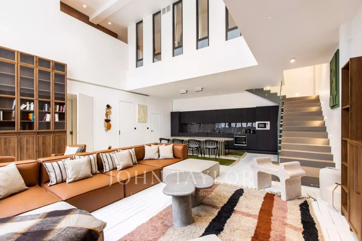 4 bedrooms Apartment in Paris, France No. 347984