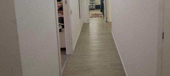 4 bedrooms Apartment in Carrara, Italy No. 357057 23