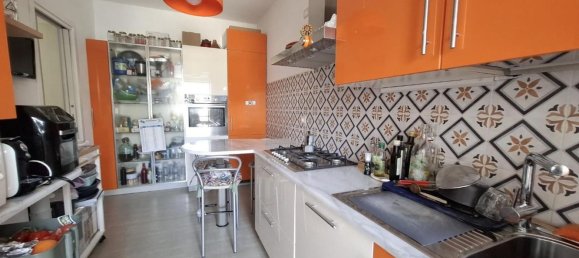4 bedrooms Apartment in Carrara, Italy No. 357057 13