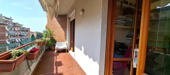 4 bedrooms Apartment in Carrara, Italy No. 357057 2