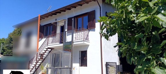 2 bedrooms House in Agrate Conturbia, Italy No. 325586 14