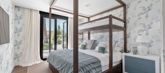 Villa de 7 dormitorios en Marbella, Spain No. 93181 16