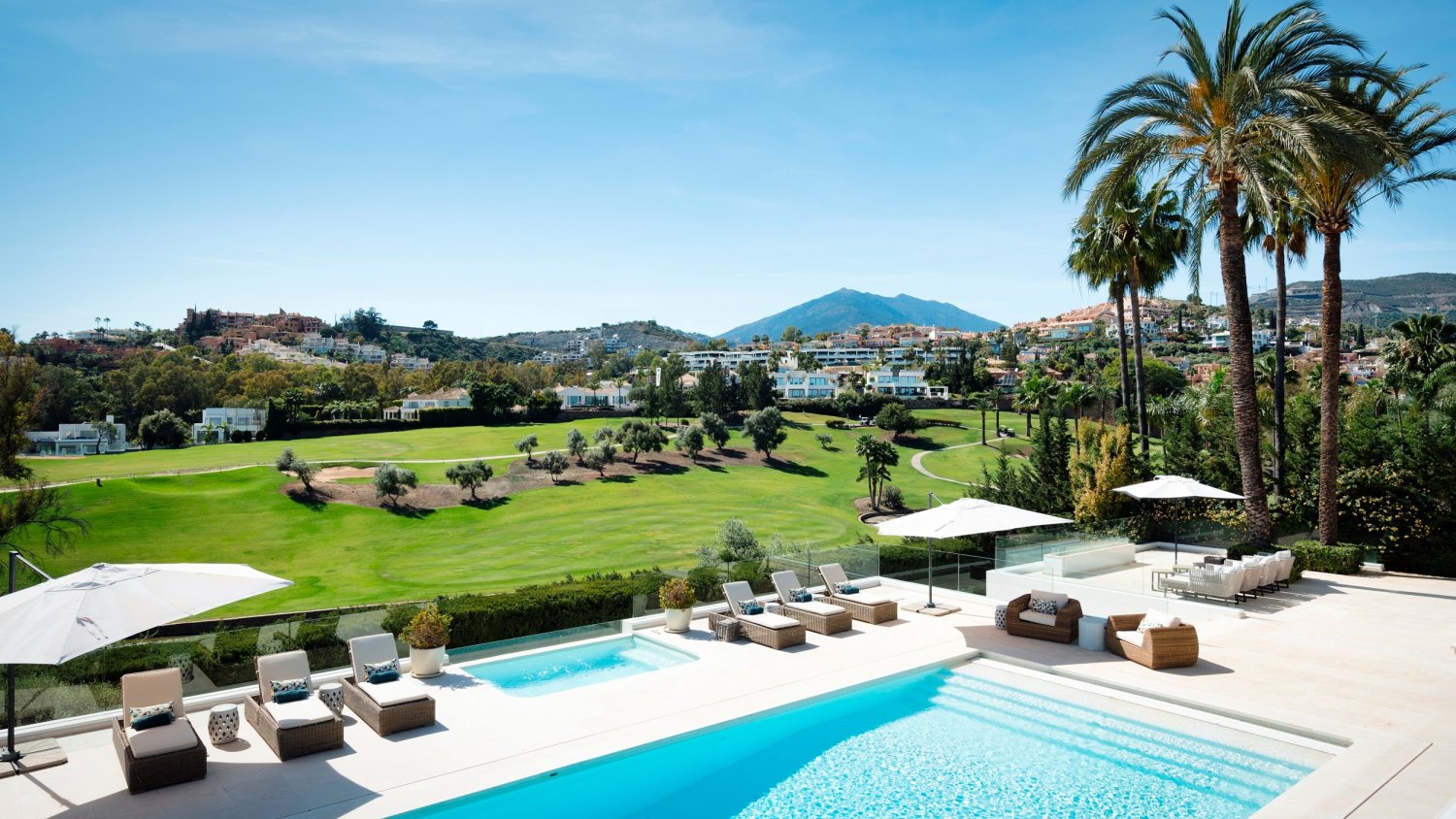 Villa de 7 dormitorios en Marbella, Spain No. 93181