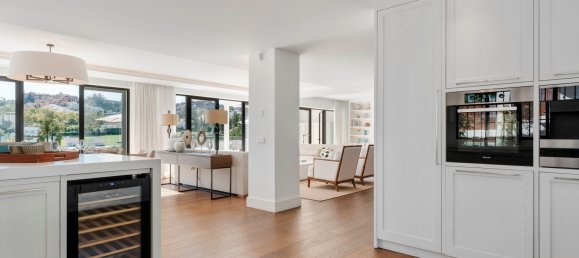 Villa de 7 dormitorios en Marbella, Spain No. 93181 8