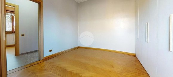 Apartamento de 4 dormitorios en Seregno, Italy No. 378453 11