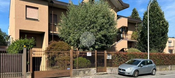 Apartamento de 4 dormitorios en Seregno, Italy No. 378453 19