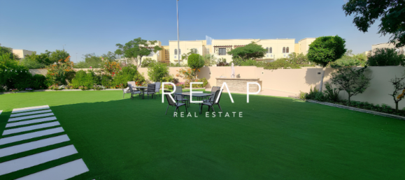 5 bedrooms Villa in Mudon, UAE No. 31012 9