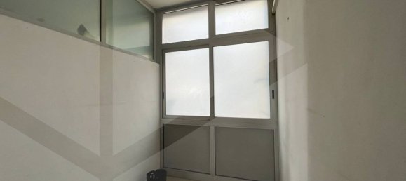 4-Zimmer Gebäude in Bari, Italy, Nr. 33895 8