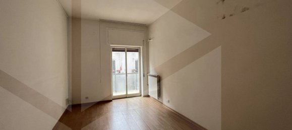 4-Zimmer Gebäude in Bari, Italy, Nr. 33895 3