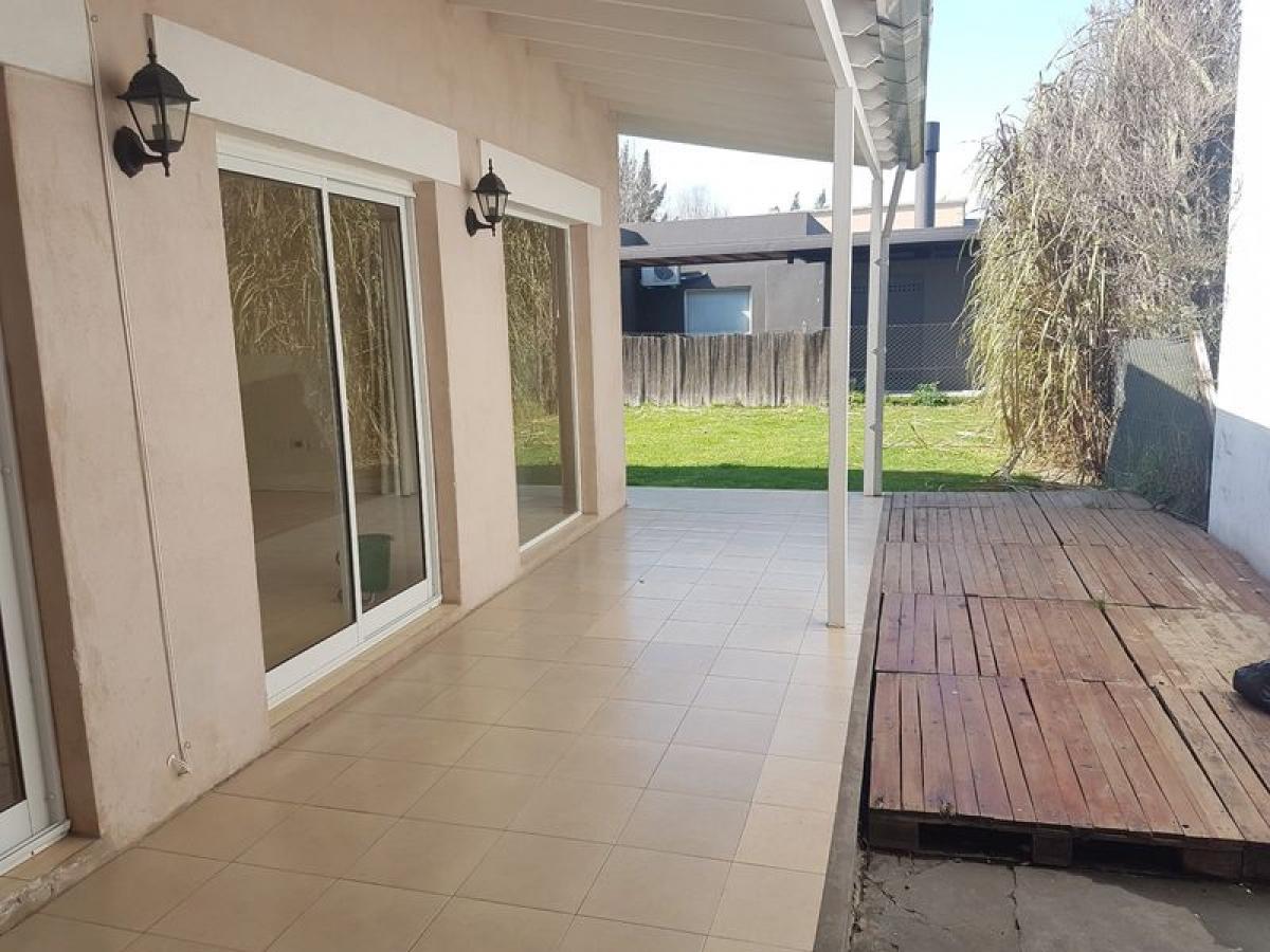 4 bedrooms House in Tigre, Argentina No. 56728