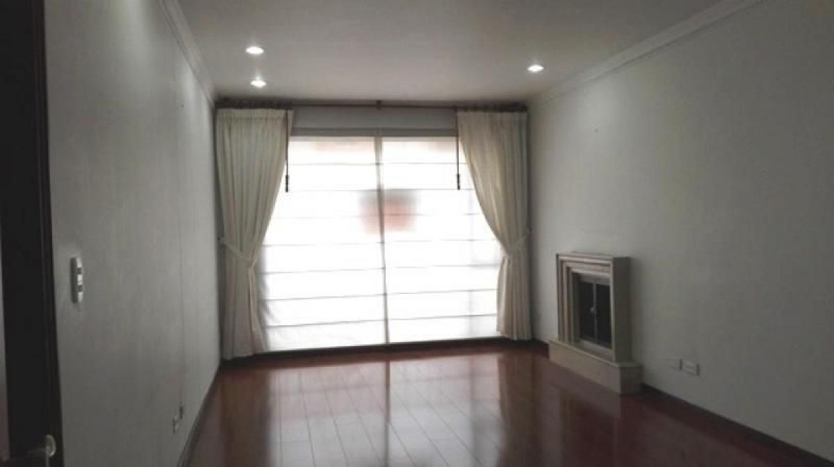 3 bedrooms House in Bogota, Colombia No. 11378