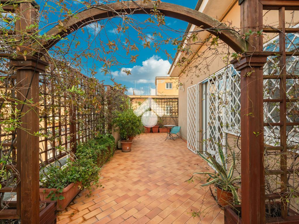 2 bedrooms Penthouse in Rome, Italy No. 316277