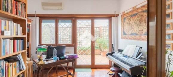 2 bedrooms Penthouse in Rome, Italy No. 316277 8