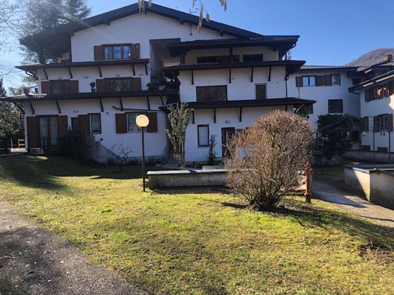 Квартира с 3 комнатами в Вальганна, Италия № 259009