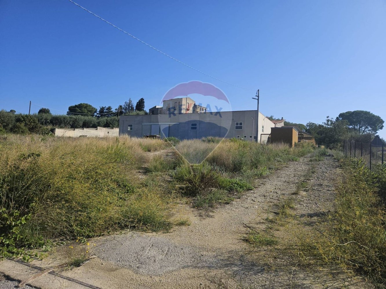 887m² Commercial property in Racalmuto, Italy No. 362052