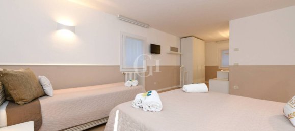 3 chambres Villa à Sirmione, Italy No. 376698 33