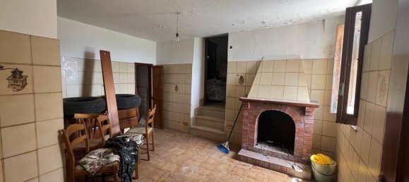 3 bedrooms Townhouse in Gallinaro, Italy No. 56429 3