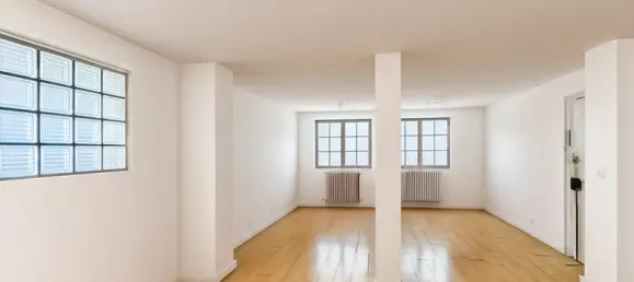 53m² Office in Paris, France No. 290115 4