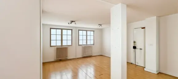 53m² Office in Paris, France No. 290115 5