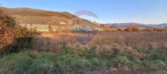 1غرفة قطعة أرض في Trevi, Italy رقم 41366 5