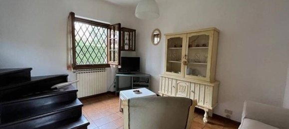 6-salle Villa à Forte dei Marmi, Italy No. 37208 12