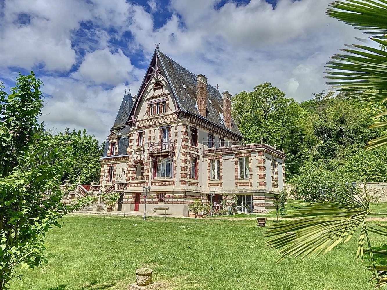 8 غرف نوم قلاع في Nogent-le-Roi, France رقم 58477