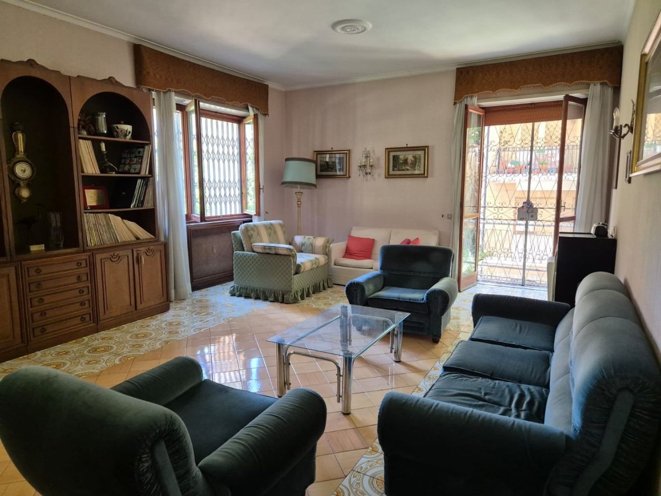 Apartamento de 4 habitaciónes en Rome, Italy No. 44856