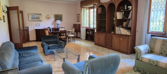 Apartamento de 4 habitaciónes en Rome, Italy No. 44856 2