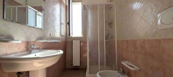 Casa de 4 divisões em Lecce, Italy N.º 274097 16