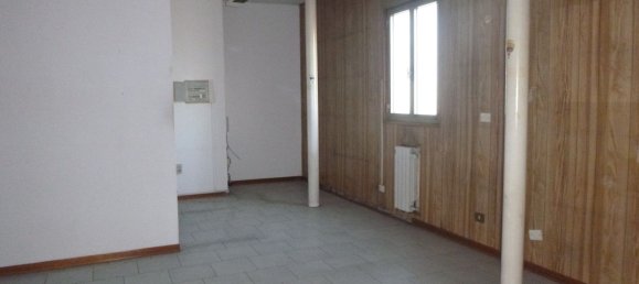 338m² Building in Castel San Pietro Terme, Italy No. 133316 10