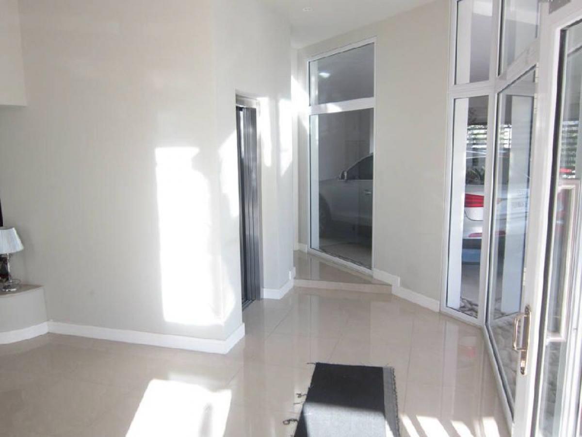 4 bedrooms Apartment in Mar del Plata, Argentina No. 92701