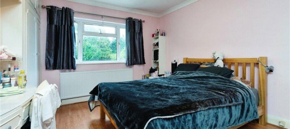 4 bedrooms House in South Croydon, United Kingdom No. 7973 10