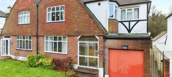 4 bedrooms House in South Croydon, United Kingdom No. 7973 2