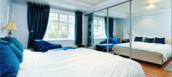 4 bedrooms House in South Croydon, United Kingdom No. 7973 30