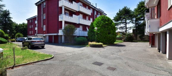 Apartamento de 2 dormitorios en Cislago, Italy No. 269200 17
