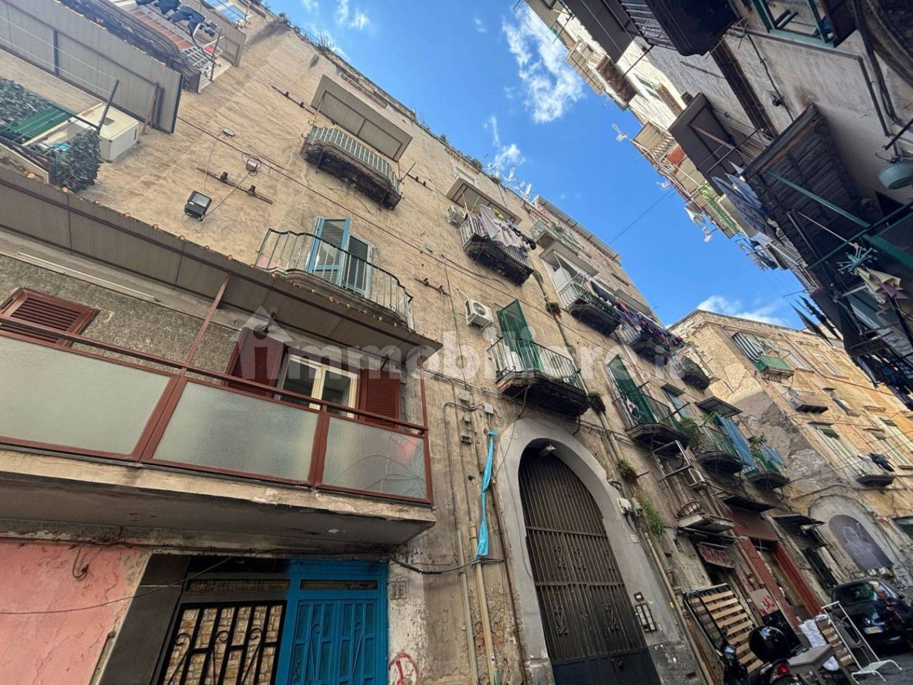 2 bedrooms Apartment in Naples, Italy No. 273437