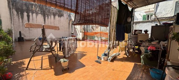 2 bedrooms Apartment in Naples, Italy No. 273437 2