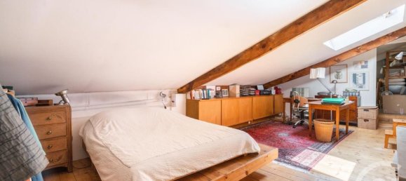 1 bedroom Apartment in Montreuil, France No. 172345 3