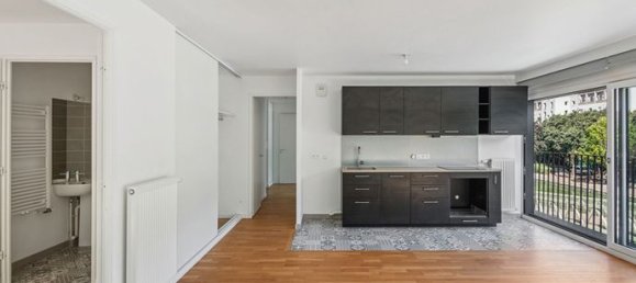 3 bedrooms Apartment in Pantin, France No. 359304 6