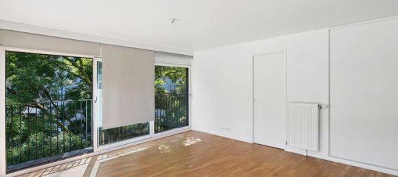 3 bedrooms Apartment in Pantin, France No. 359304 11