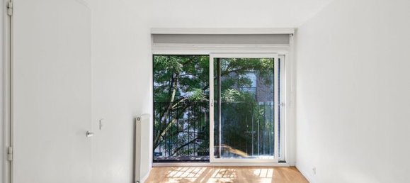 3 bedrooms Apartment in Pantin, France No. 359304 7