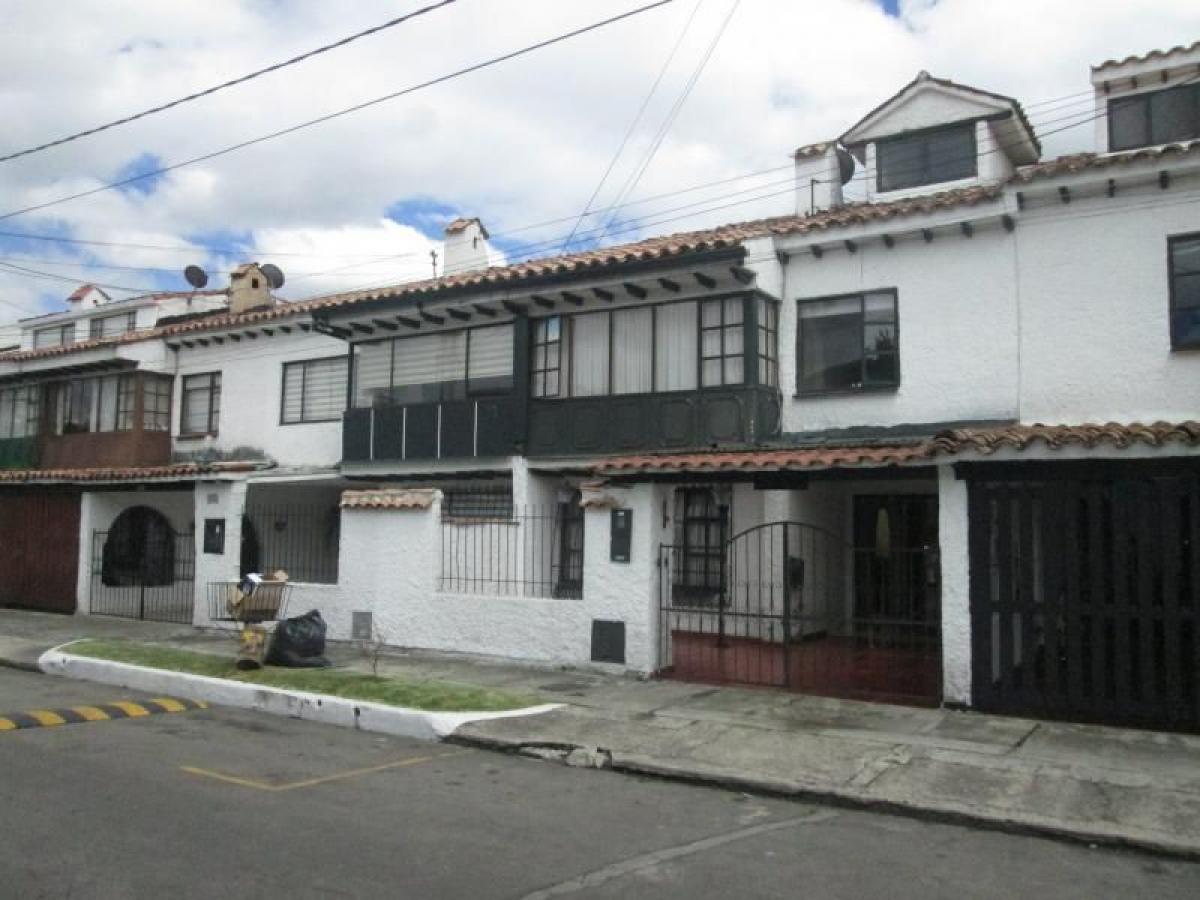 5 bedrooms House in Bogota, Colombia No. 11597