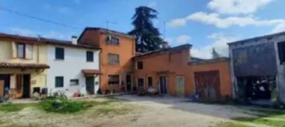 3 bedrooms Apartment in Arzignano, Italy No. 326933 2