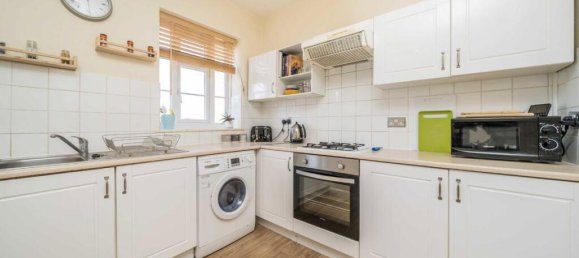 3 bedrooms Apartment in Surbiton, United Kingdom No. 10271 4