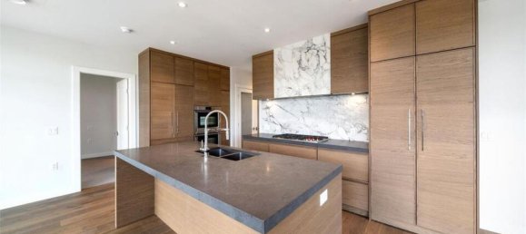 2 bedrooms Condo in British Columbia, Canada No. 1073 9