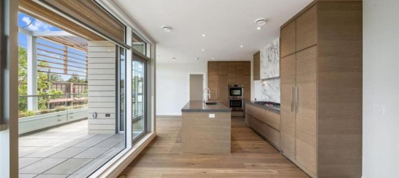 2 bedrooms Condo in British Columbia, Canada No. 1073 10