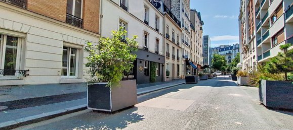 Studio in Paris, France No. 177952 8