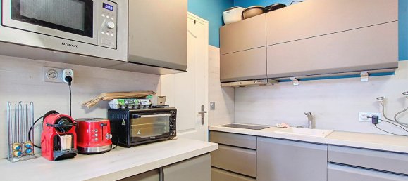 Studio in Paris, France No. 177952 2