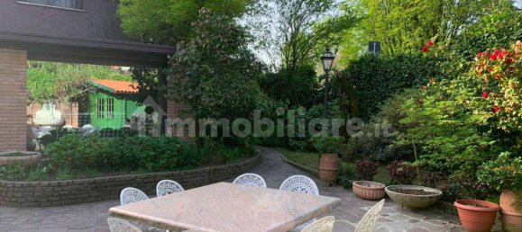 4 Schlafzimmer Villa in Arese, Italy, Nr. 303523 4