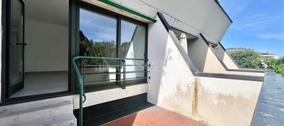 2 Schlafzimmer Wohnung in Desenzano del Garda, Italy, Nr. 361368 10